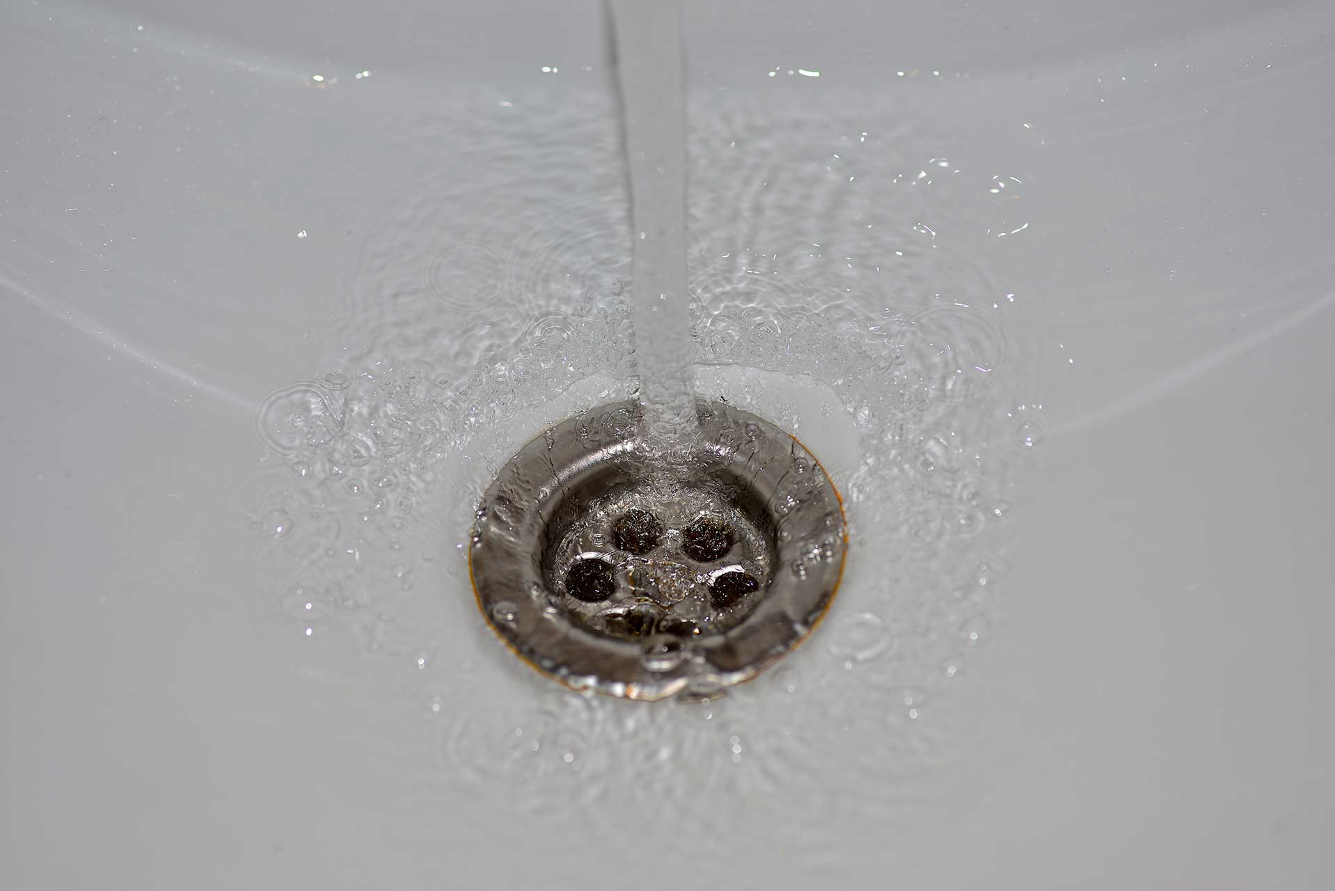 A2B Drains provides services to unblock blocked sinks and drains for properties in Montrose.